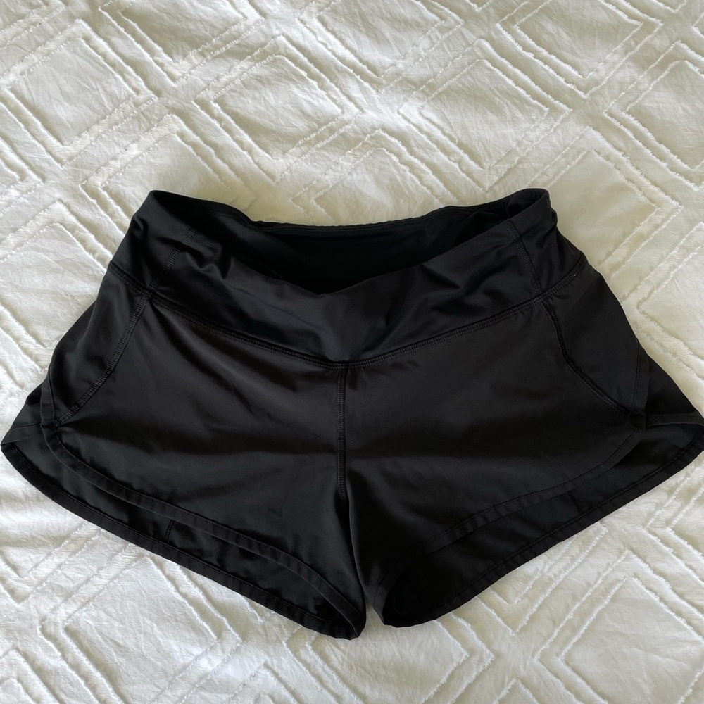 lululemon athletica Hottie Hot Low Rise Short 2.5”